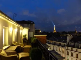 La Torre Eiffel y tips de hospedaje en París: guía completa para tu viaje