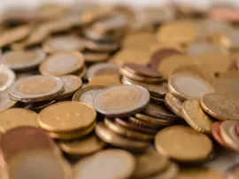 Maximiza tu dinero en Praga: Consejos sobre cambio de moneda y qué llevar